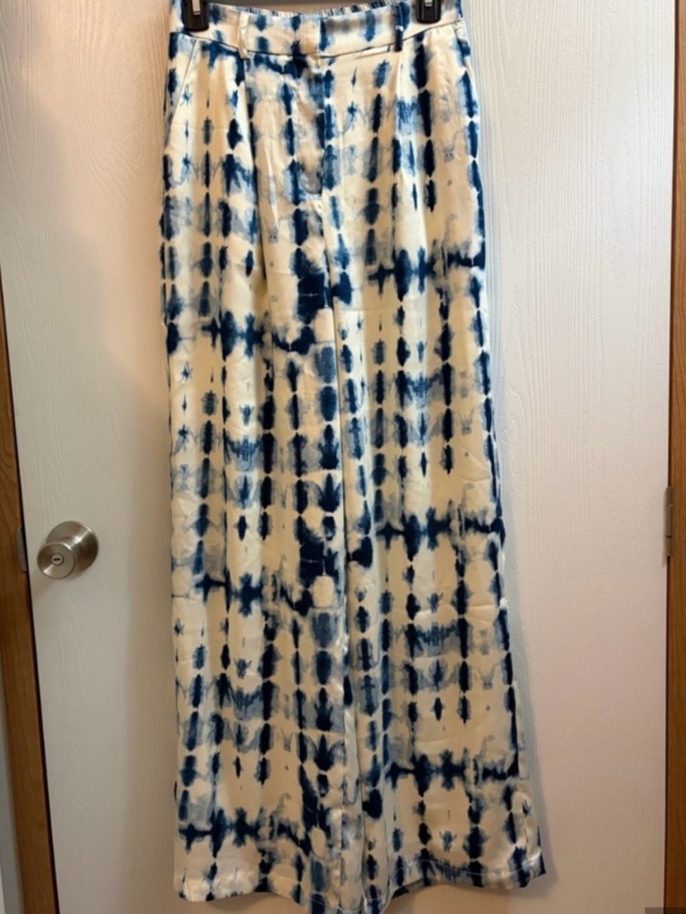 House of Harlow 1960 Blue and Cream Tie-Dye Pants